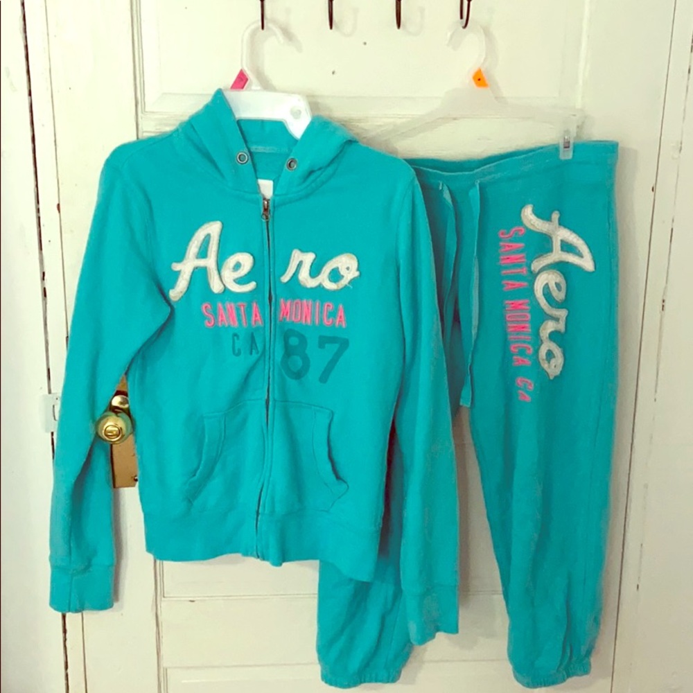 Aeropostale Santa Monica CA set